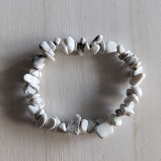 Howlite Chip Bracelet